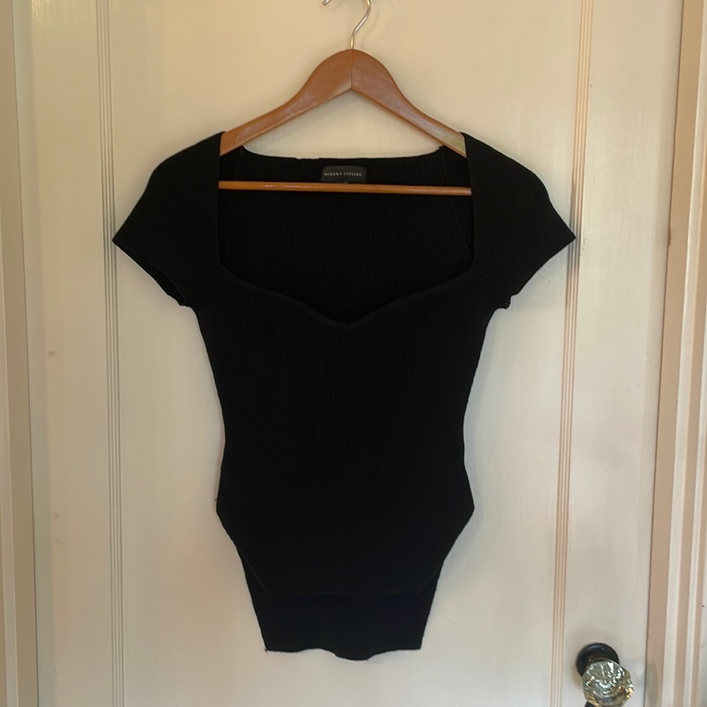 Modern Citizen Paloma Ribbed Sweetheart Neck Cap Sleeve Top
